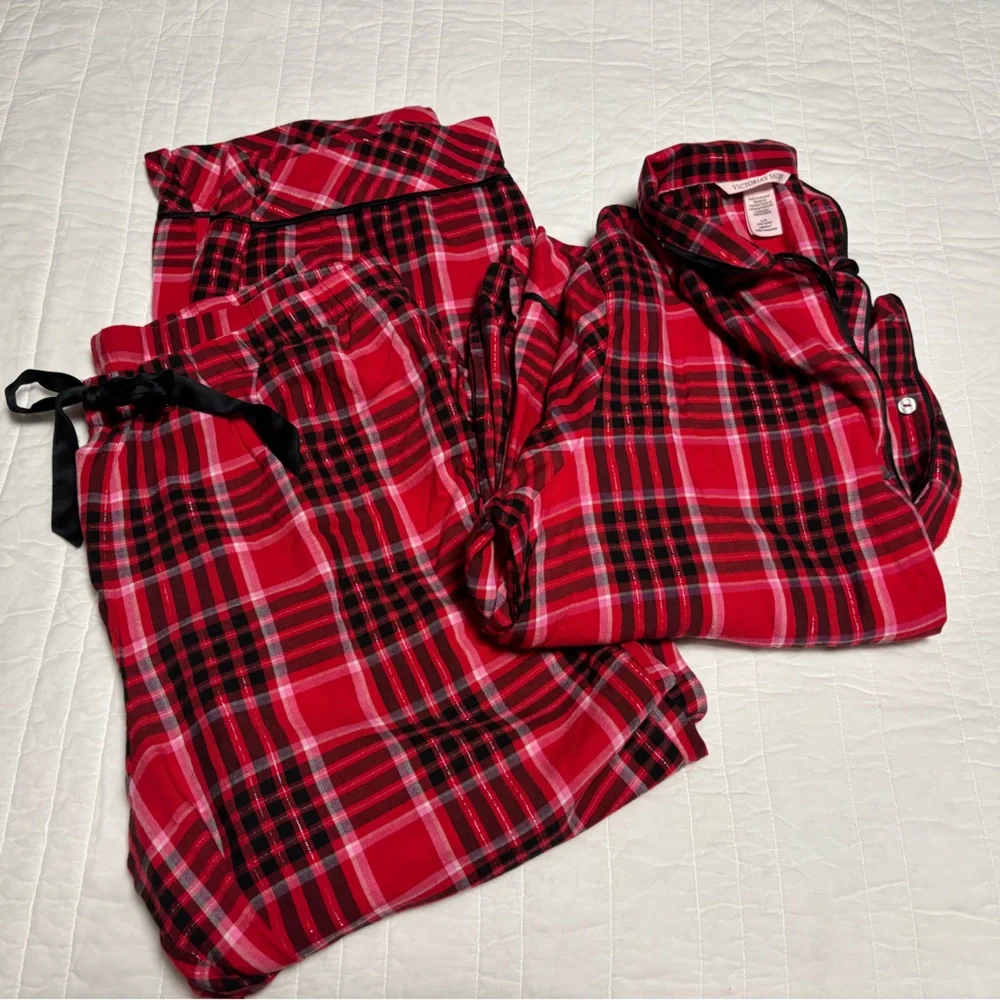Victoria’s Secret Sleep Dreamer Red Flannel Long Sleeve Pajama Set Large